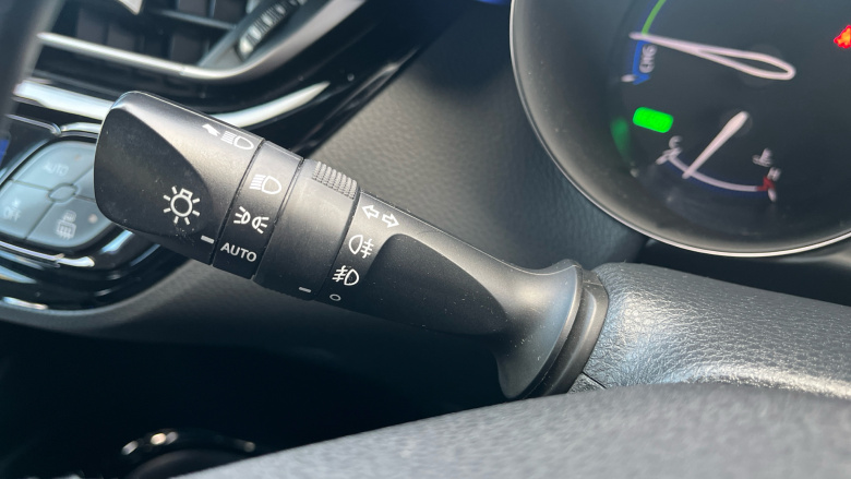 Toyota C-HR 2.0 Hybrid Dynamic 5dr CVT Hybrid Hatchback